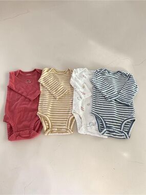 Carter's 6 Month Baby Clothes Lot 4 Pc Outfits Sleepwear Pajamas Bodysuit Unisex